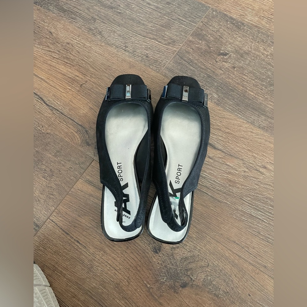 Flat shoes